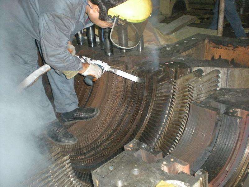 1564128072260568.jpg 轮胎模具干冰清洗.jpg